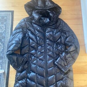 Andrew Marc Packable down puffer black size large